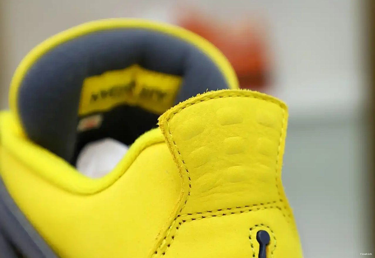 AIR JORDAN 'LIGHTNING' 2021 AIR JORDAN 4 RETRO 0606